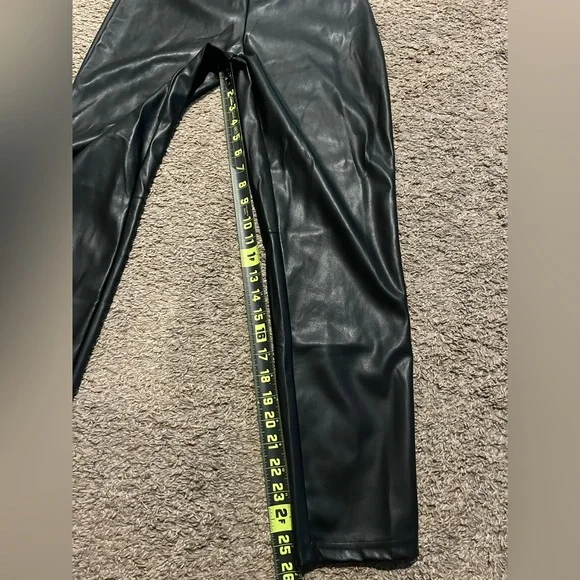 NWT Fabletics Women's High-Waisted Black Vegan Leather Leggings Size Large - Picture 8 of 9